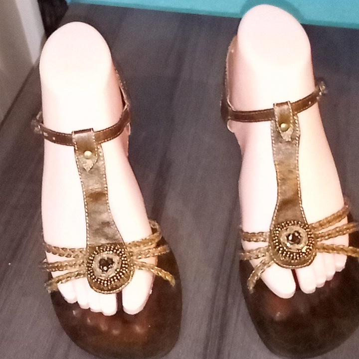 Chinese Laundry Sandal